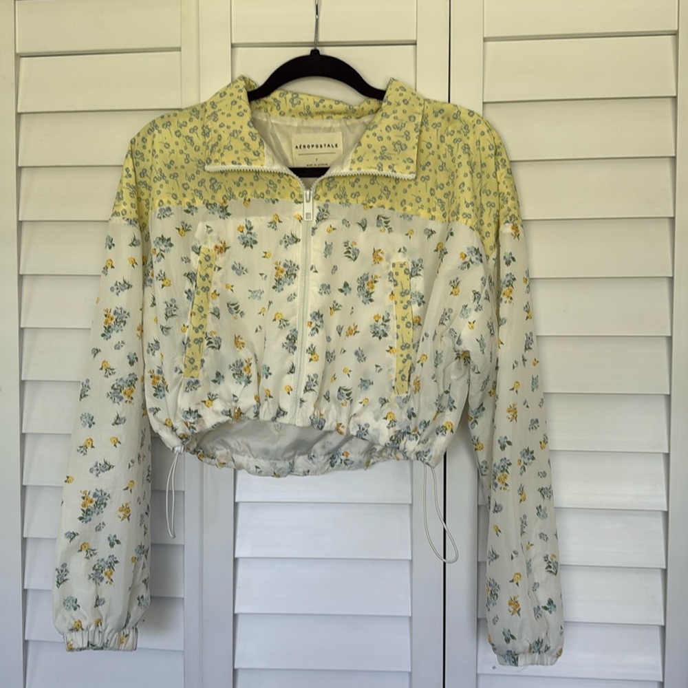 Aeropostale Cropped White & Yellow Floral Windbreaker Jacket Size Small
